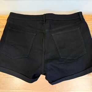 Old Navy Black Denim Mid-rise WOW shorts